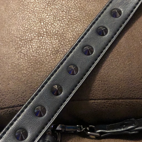 Vintage Steve Madden soft bag with studded handle excellent Condition used once - Picture 3 of 10